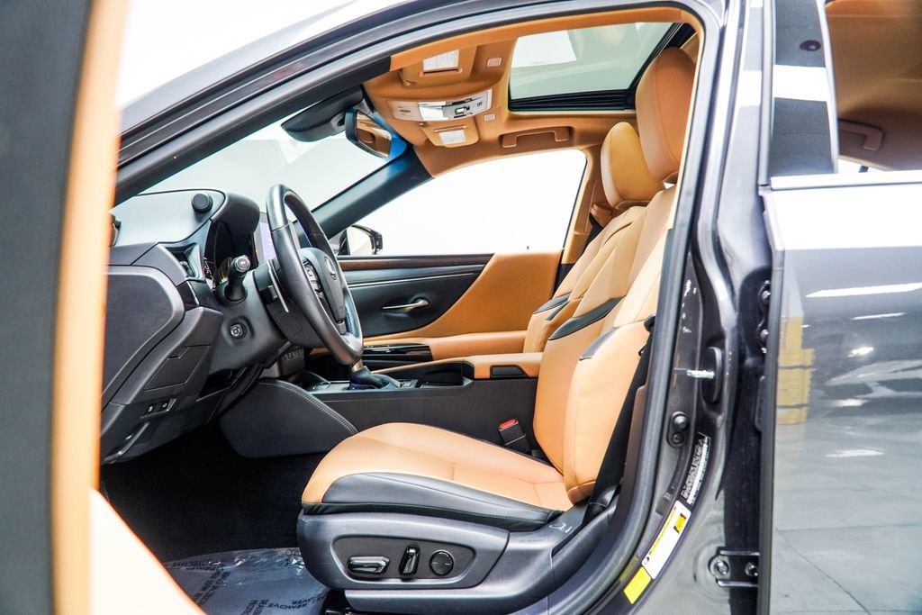 Used 2025 Lexus ES 350 w/ Premium Package FWD image 33
