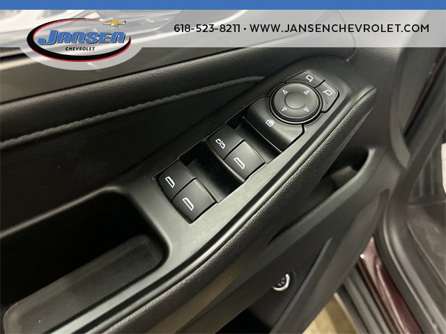 Used 2022 Chevrolet Traverse LT image 22