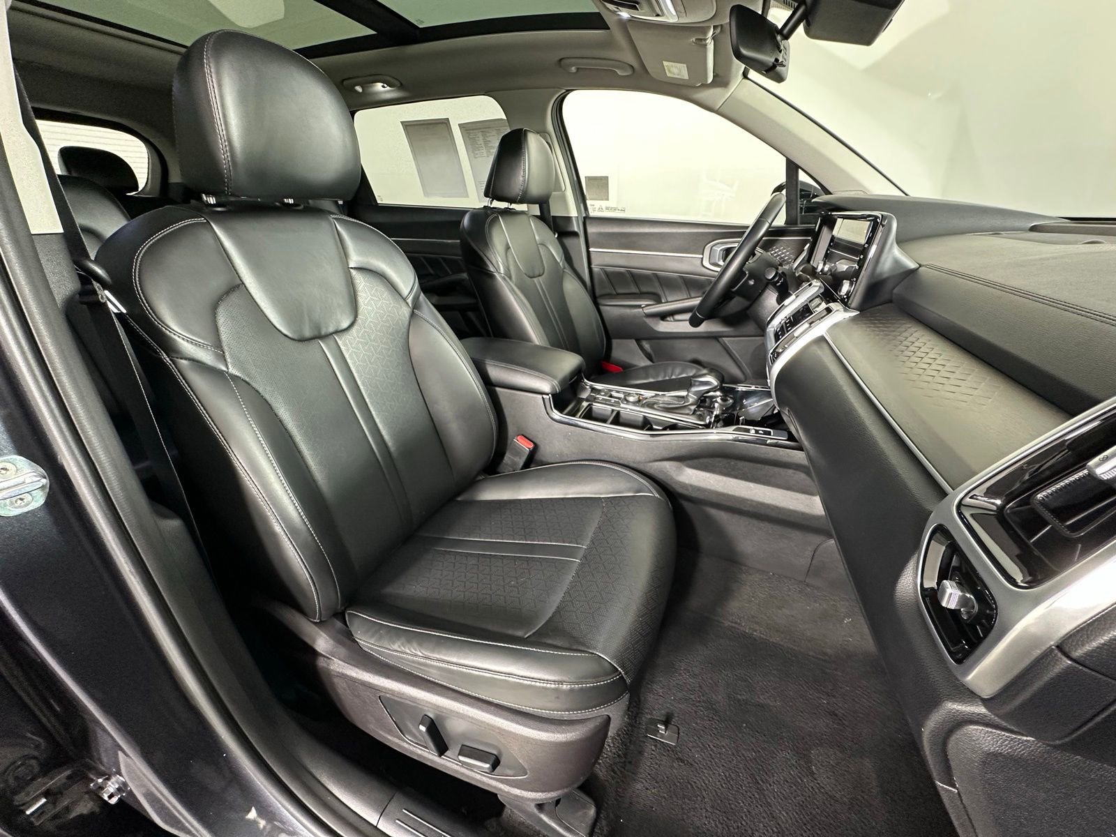Used 2022 Kia Sorento SX AWD/4WD image 7
