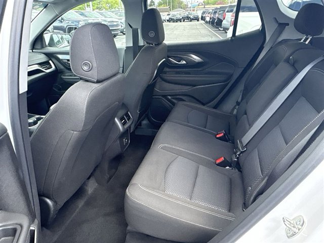 Used 2024 GMC Terrain SLE w/ Driver Convenience Package FWD image 23