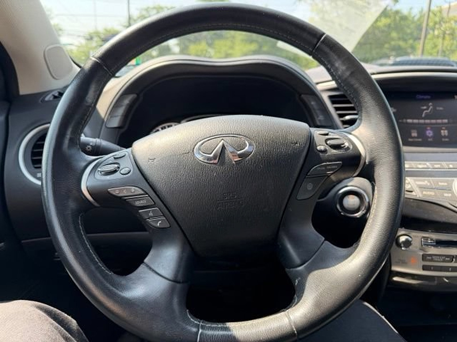 Used 2019 INFINITI QX60 Luxe w/ Essential Package AWD/4WD image 16