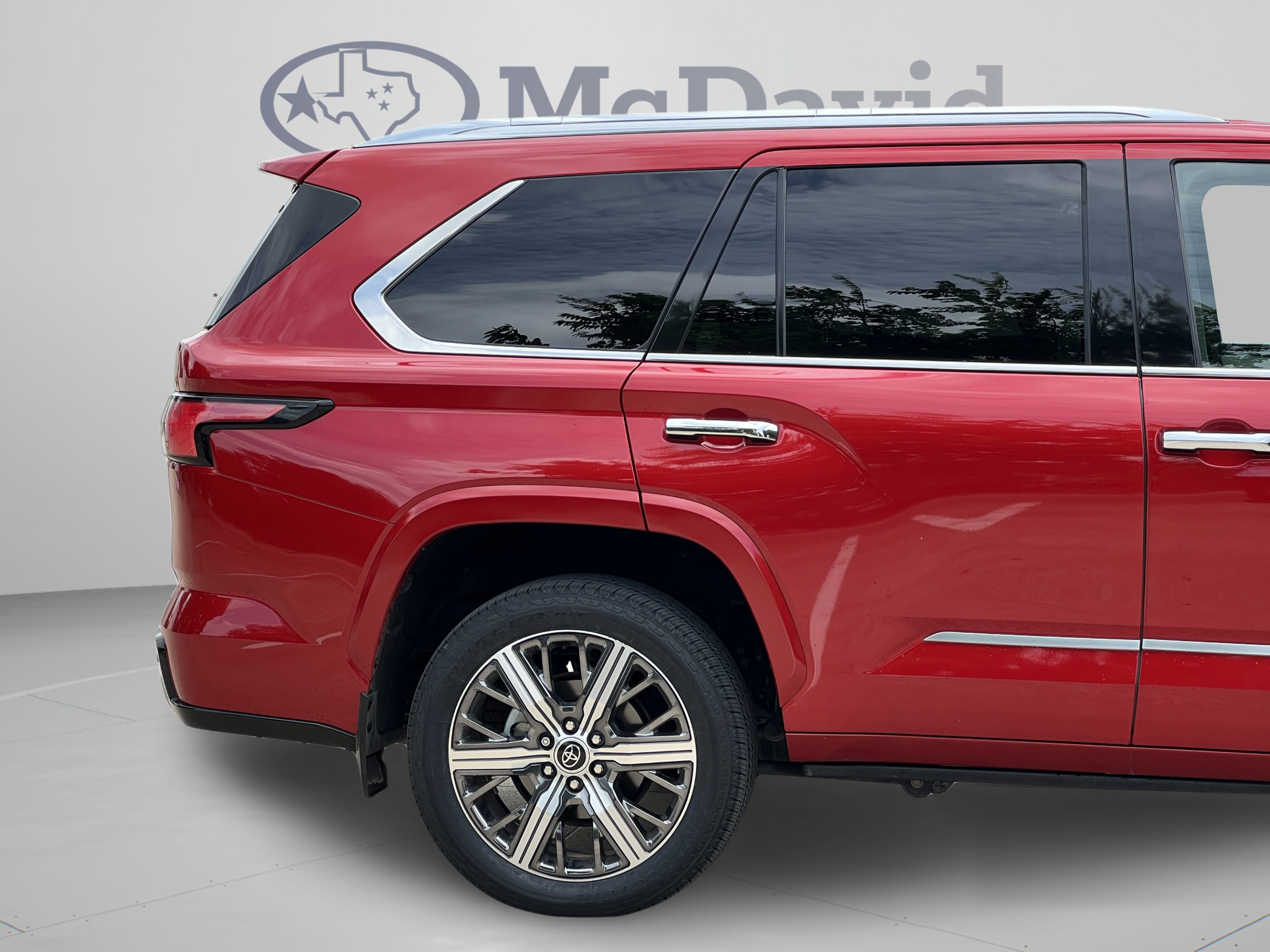 Used 2023 Toyota Sequoia Capstone RWD image 36