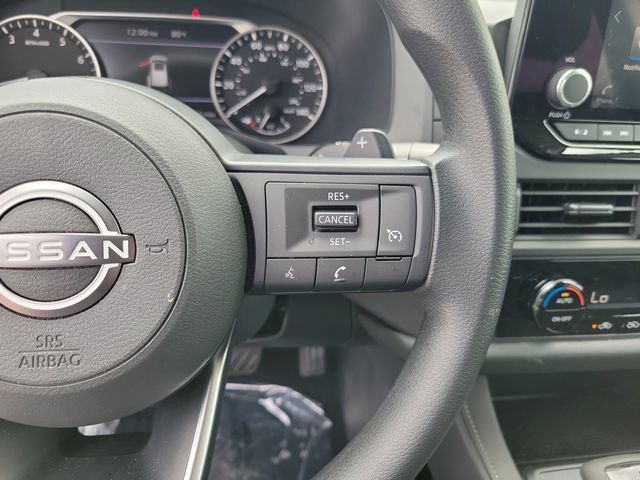 Used 2025 Nissan Pathfinder S AWD/4WD image 16