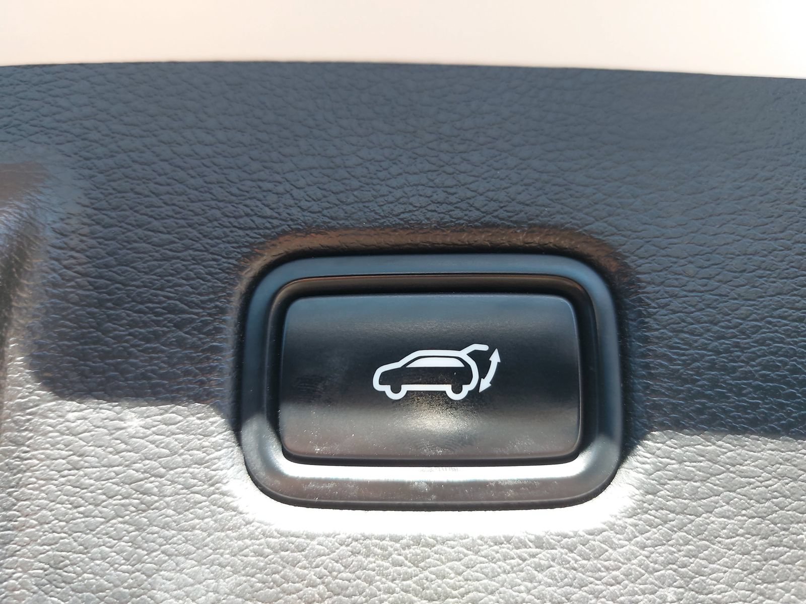 Used 2021 Kia Telluride SX w/ Towing Package FWD image 15
