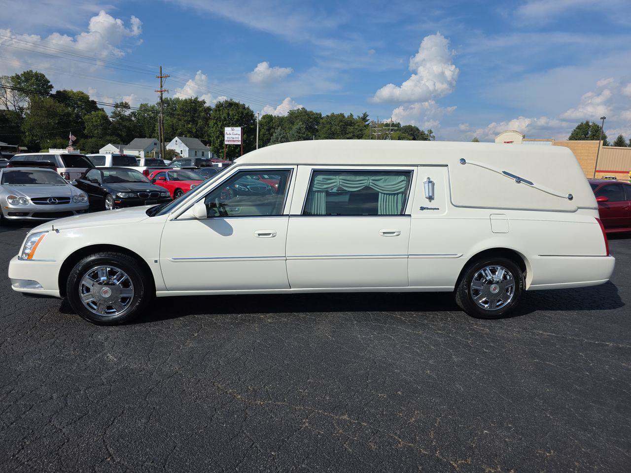 Used 2008 Cadillac DTS Hearse FWD image 19