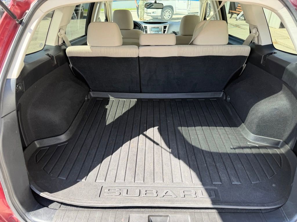 Used 2013 Subaru Outback 2.5i Premium AWD/4WD image 25