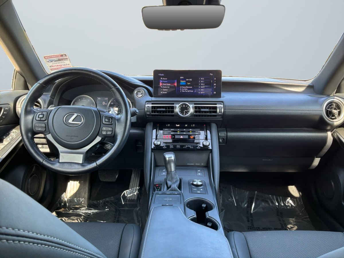 Used 2022 Lexus IS 300 w/ Premium Package RWD image 10