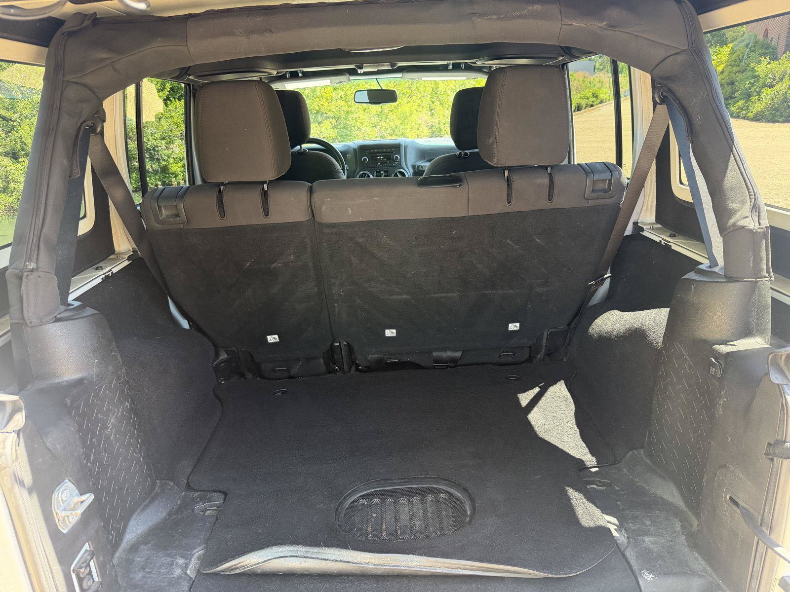 Used 2018 Jeep Wrangler Unlimited Sport S AWD/4WD image 16