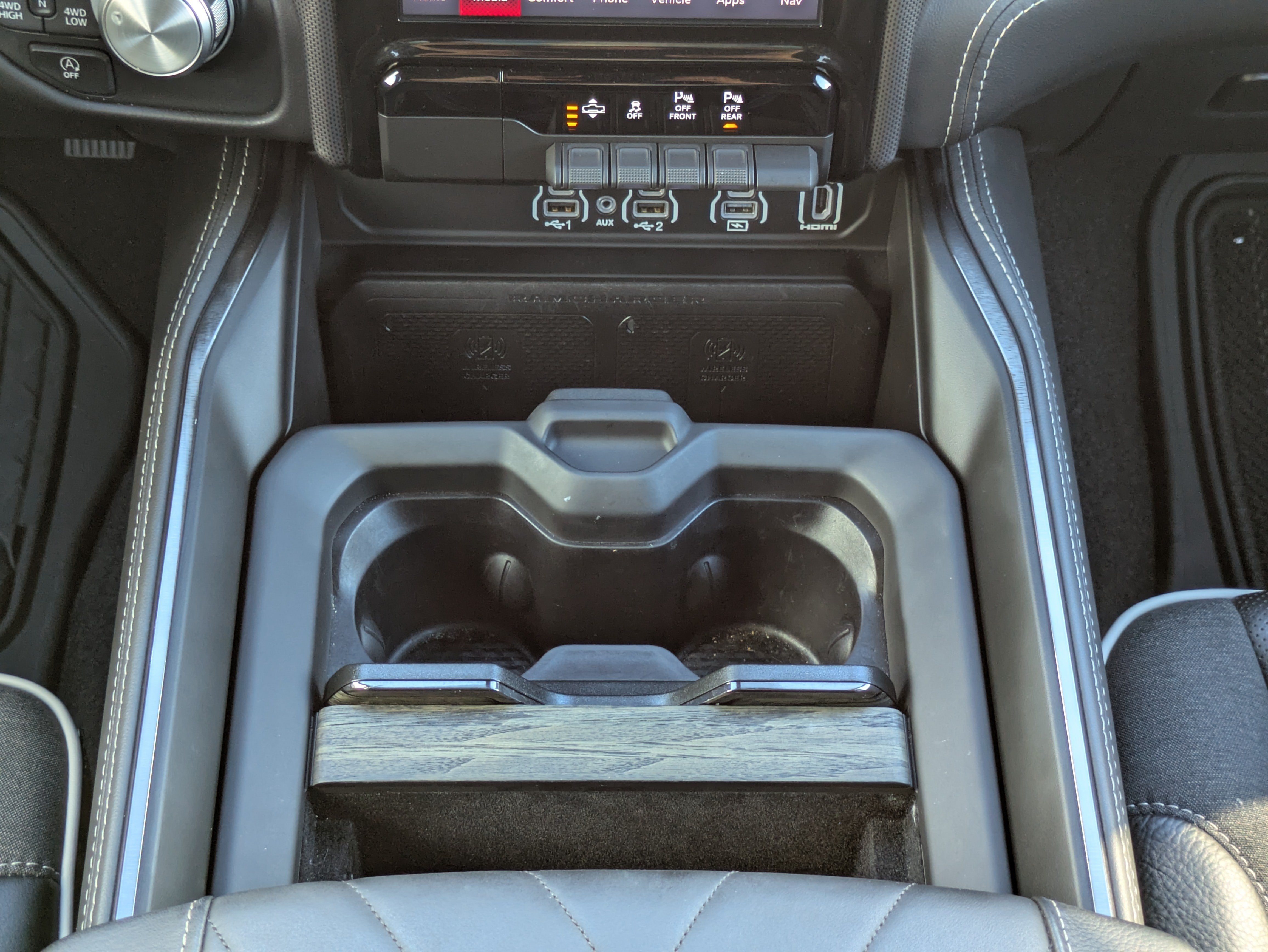 Used 2025 RAM 1500 Limited AWD/4WD image 19