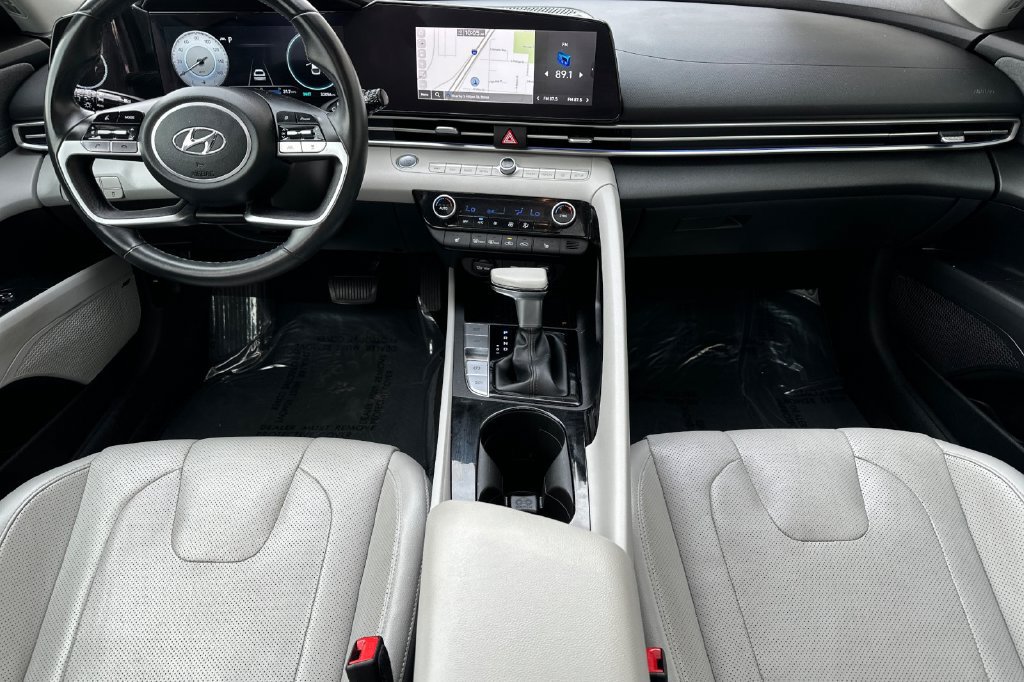 Used 2023 Hyundai Elantra Limited FWD image 14