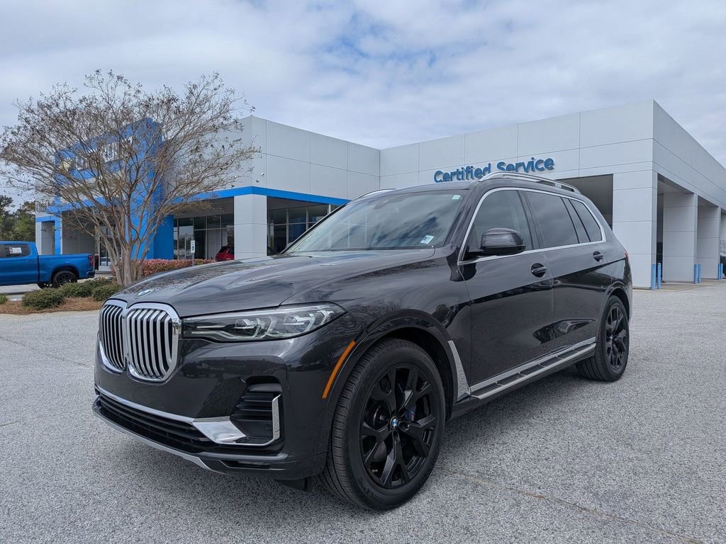 Used 2021 BMW X7 xDrive40i w/ Cold Weather Package image 4
