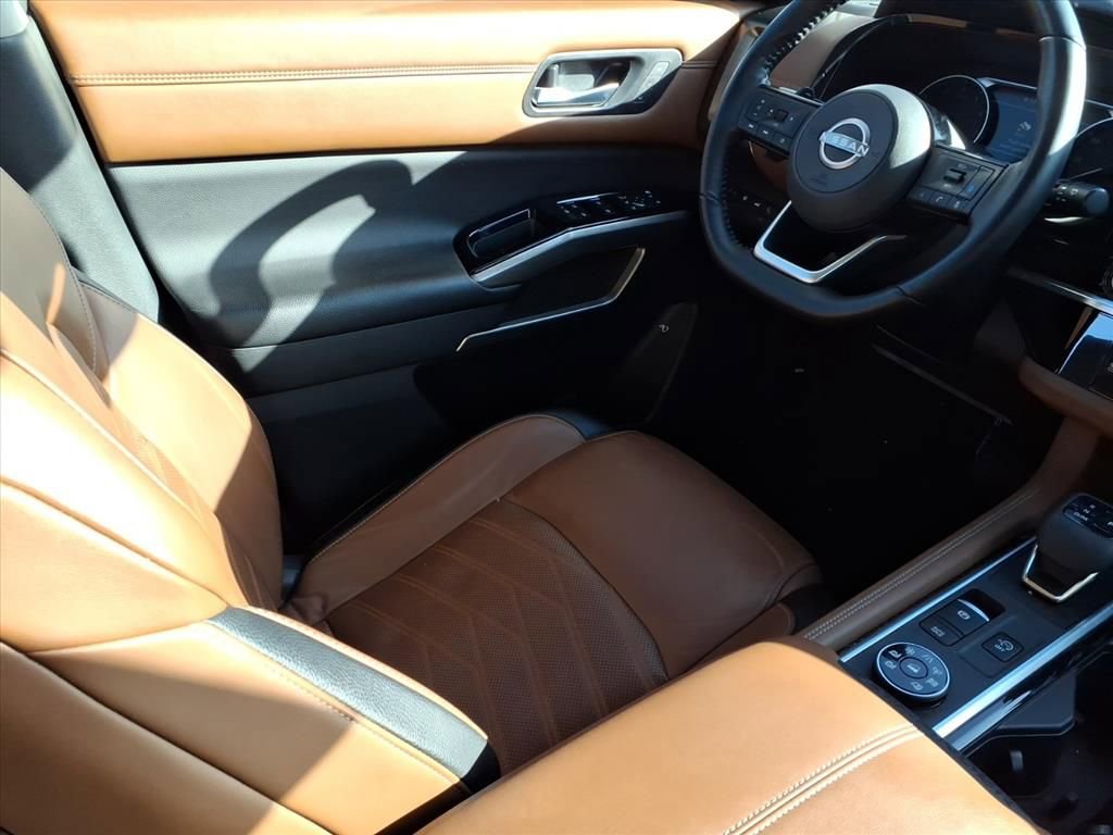 Used 2022 Nissan Pathfinder Platinum image 14