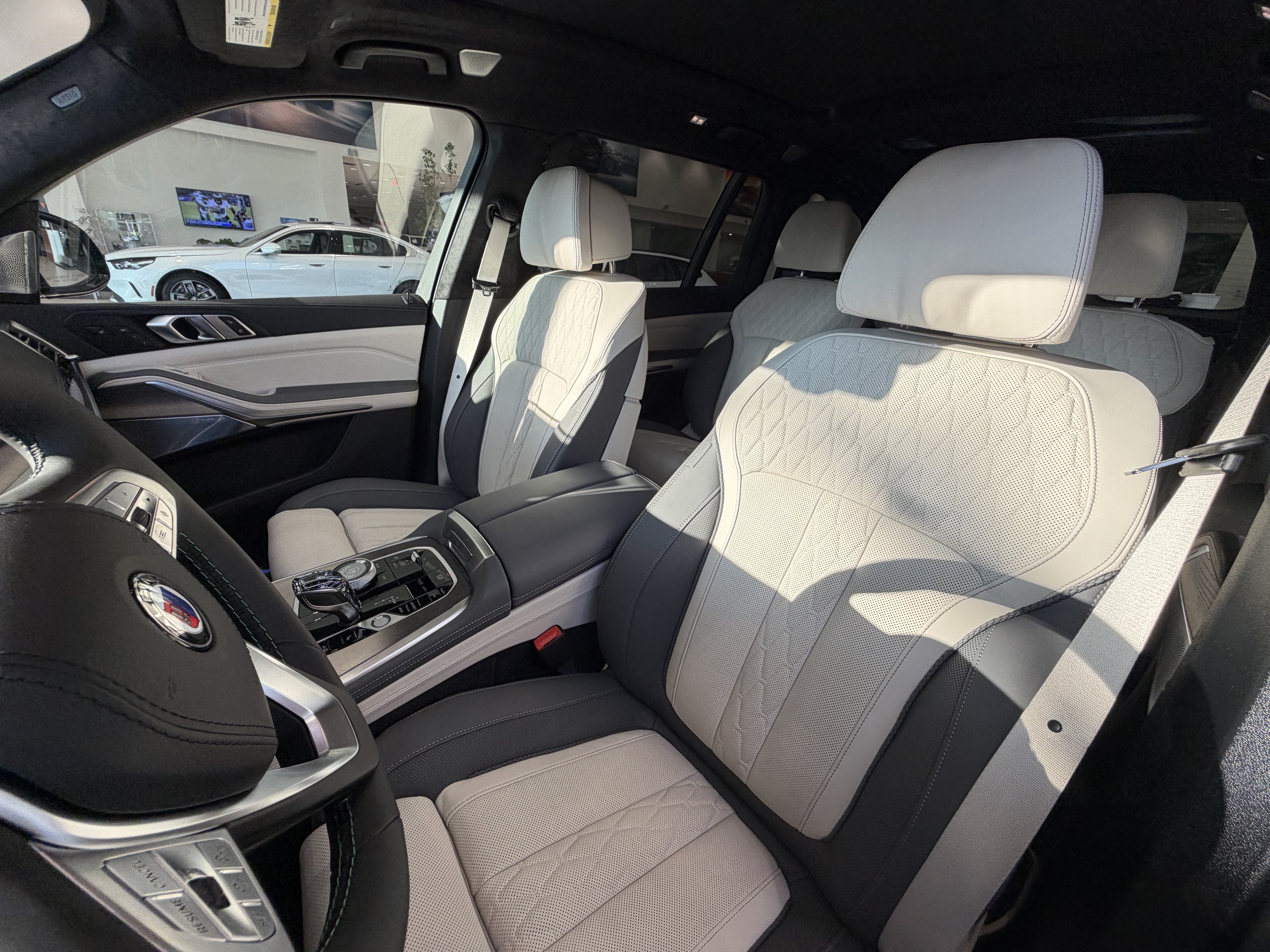 New 2026 BMW ALPINA XB7 AWD/4WD image 8