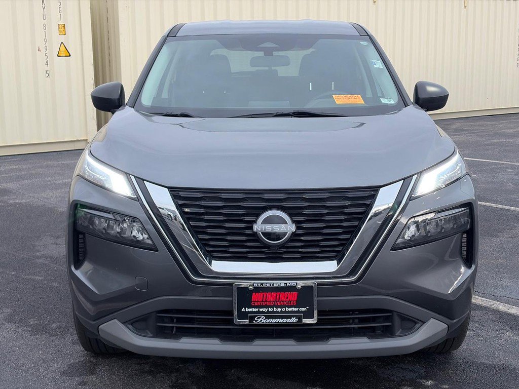 Used 2023 Nissan Rogue S AWD/4WD image 2