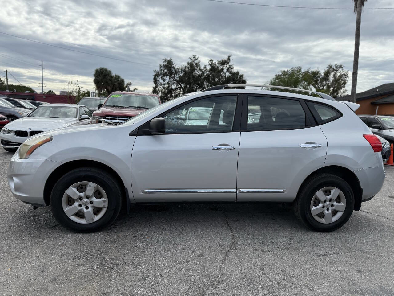Used 2014 Nissan Rogue S w/ Convenience Package image 4