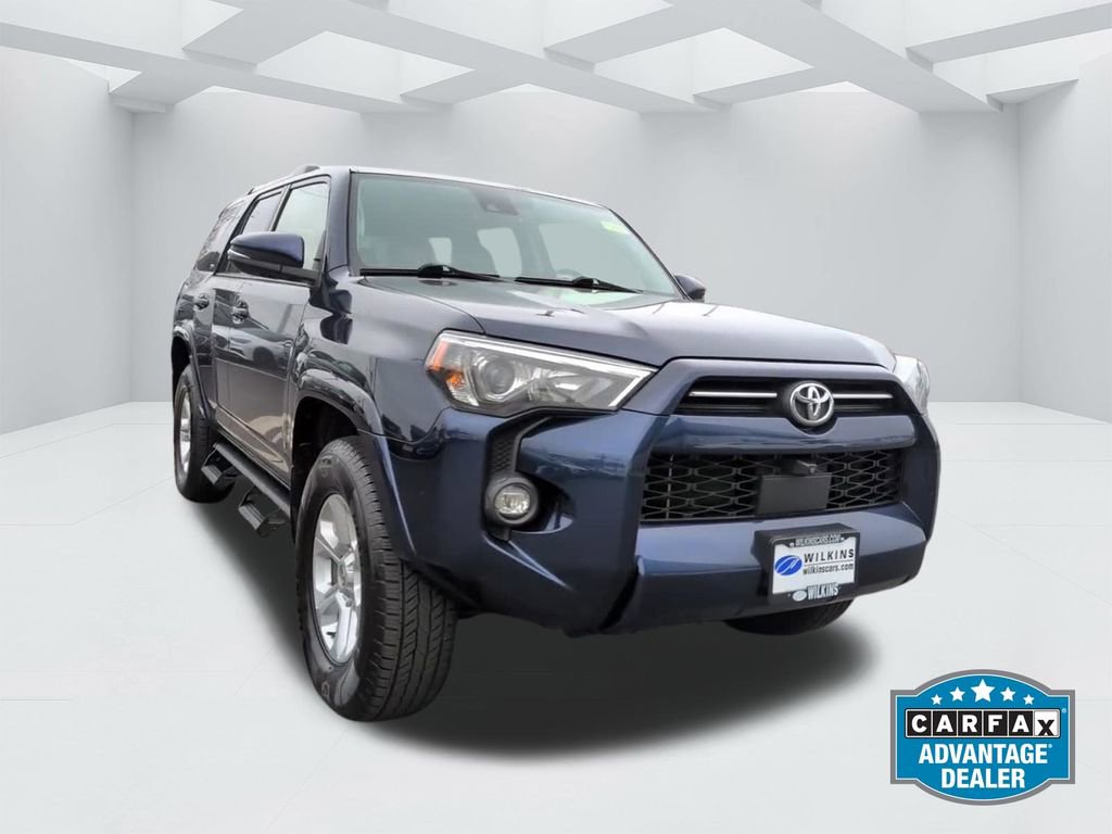 Used 2022 Toyota 4Runner SR5 Premium w/ Moonroof Package AWD/4WD image 3