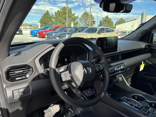 New 2025 Honda Pilot Black Edition image 17