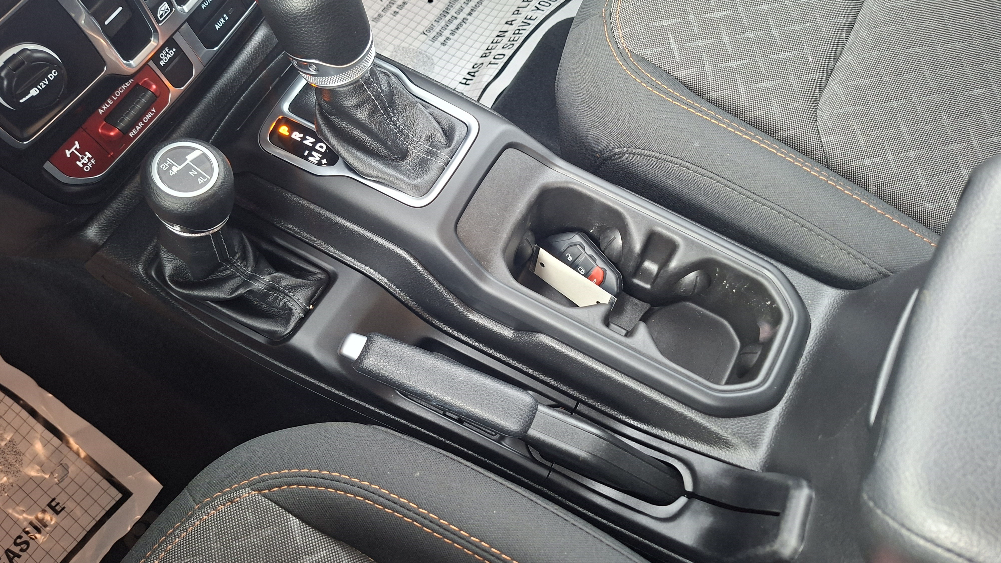 Used 2026 Jeep Gladiator Mojave AWD/4WD image 16