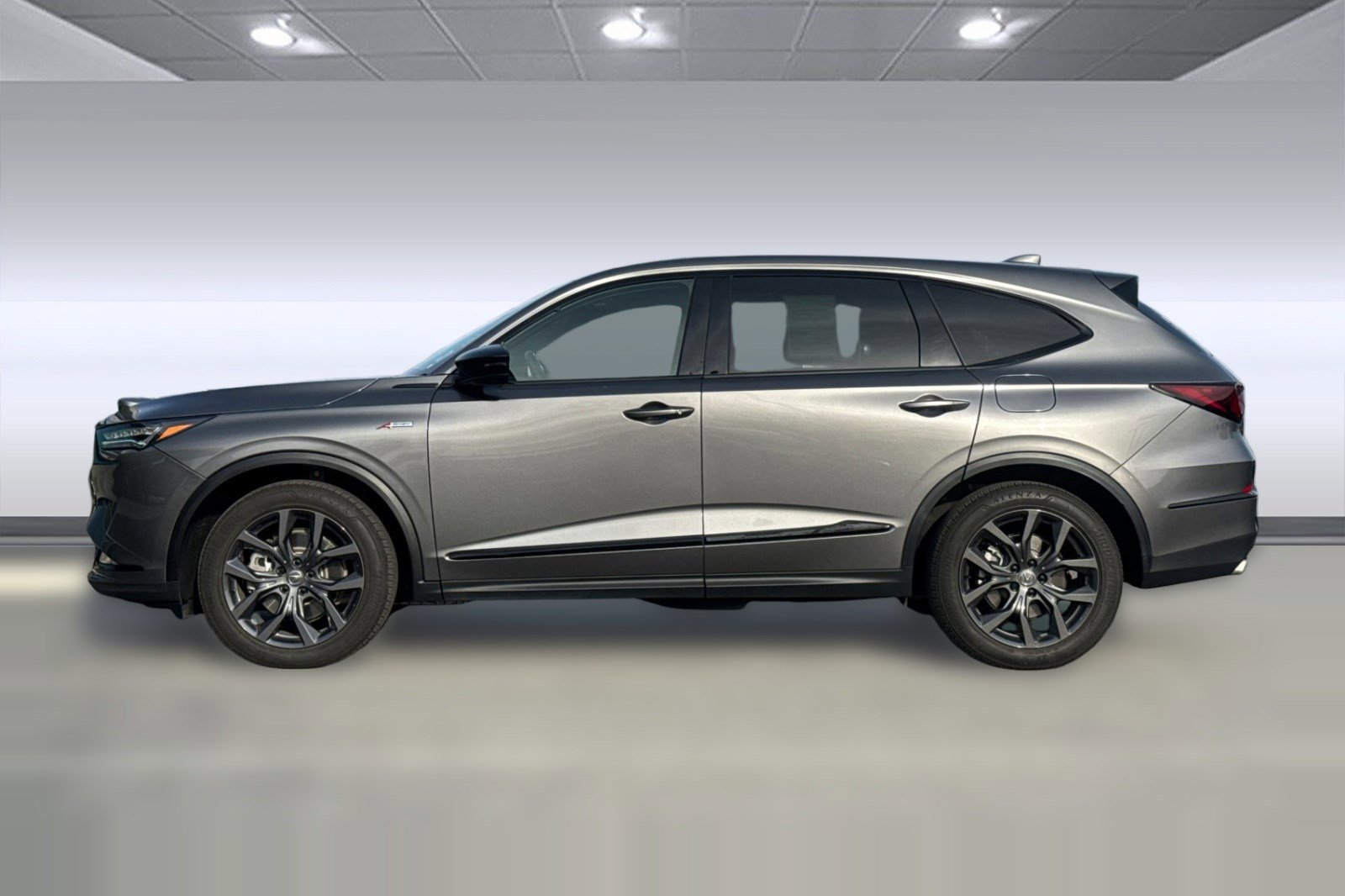 Used 2023 Acura MDX A-Spec image 2