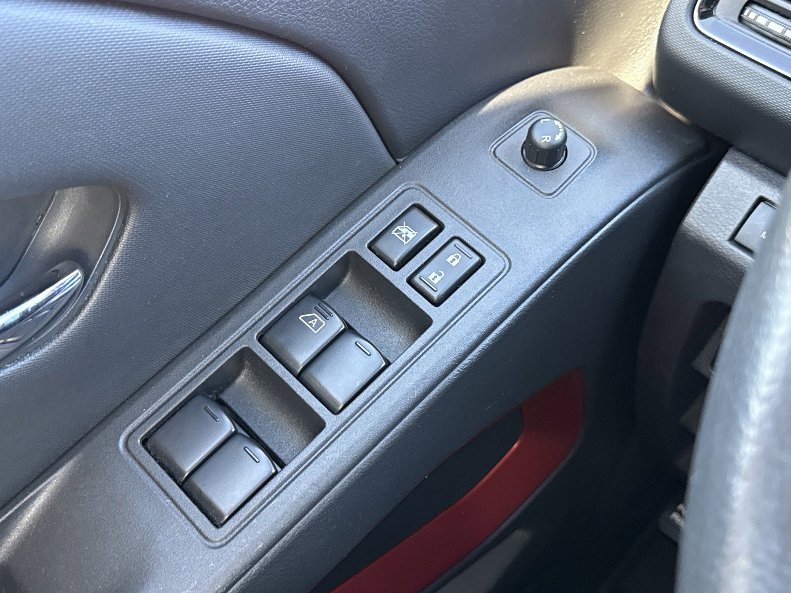 Used 2024 Nissan Frontier Pro-X w/ Pro Convenience Package image 16