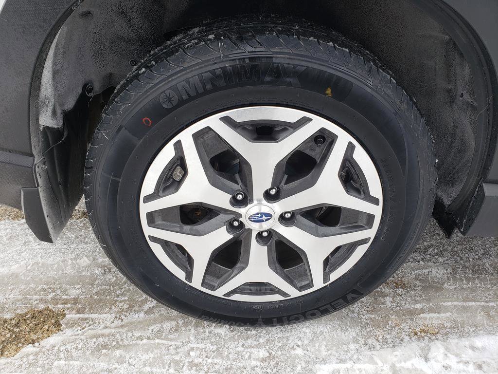 Used 2023 Subaru Forester Premium image 44