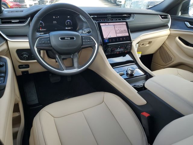 New 2025 Jeep Grand Cherokee Limited image 7