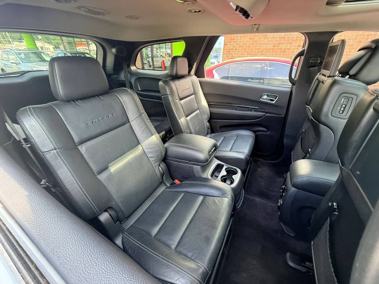 Used 2016 Dodge Durango Citadel w/ Premium Entertainment Group AWD/4WD image 30