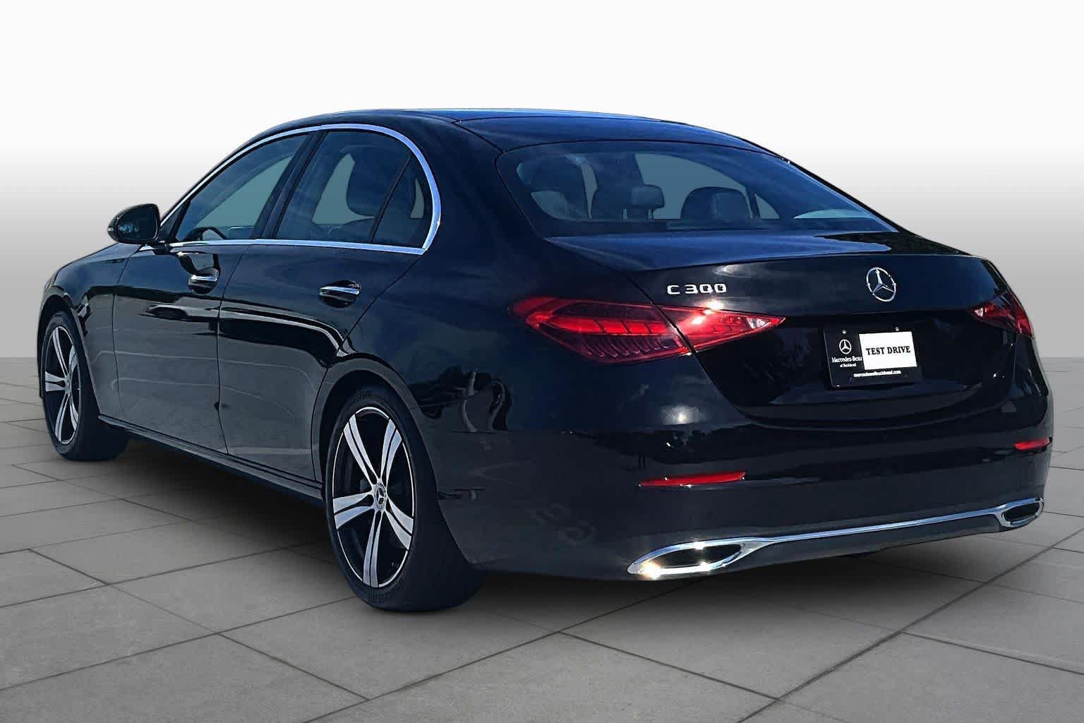 Used 2022 Mercedes-Benz C 300 Sedan image 11