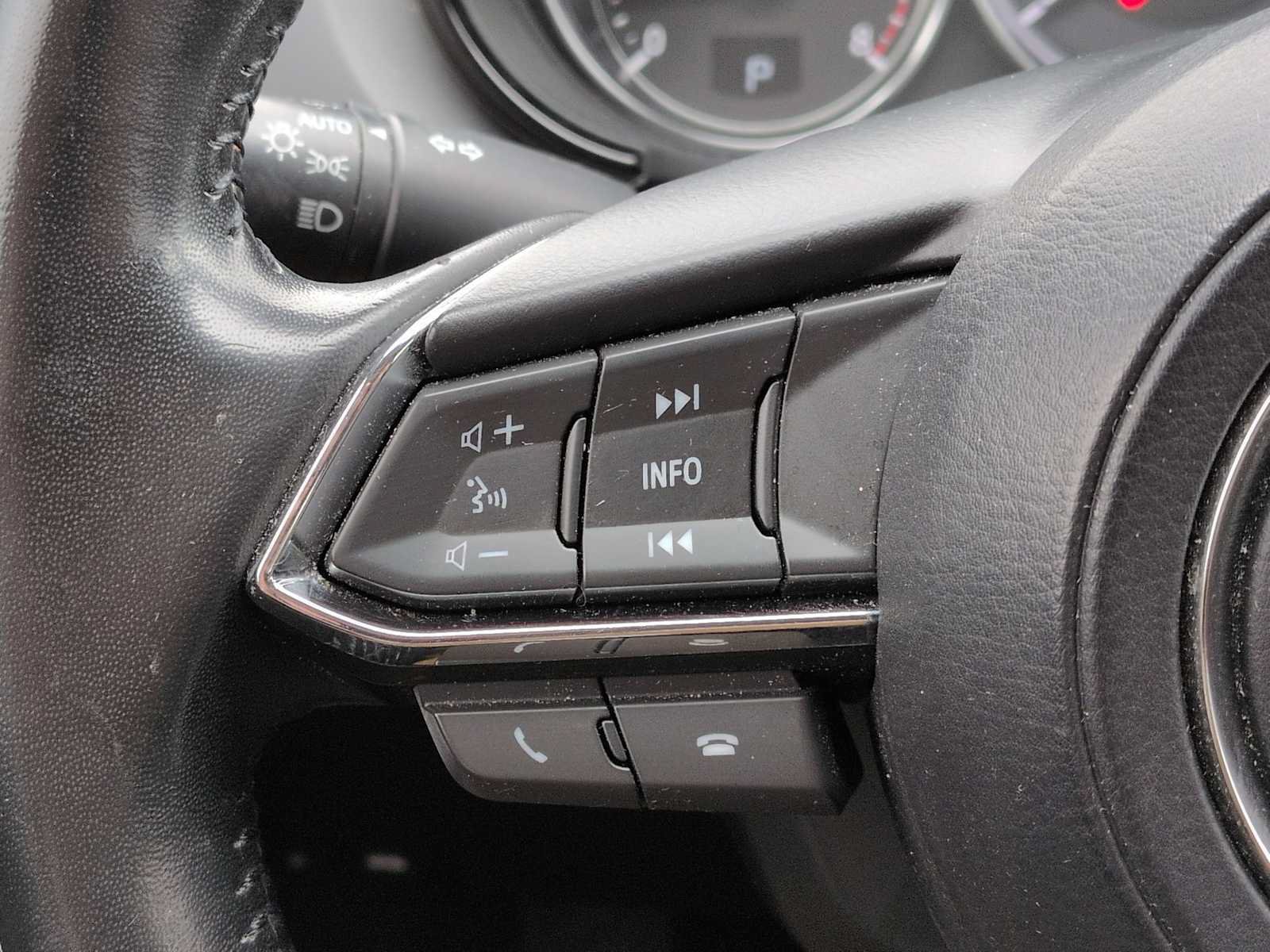 Used 2018 MAZDA CX-9 Touring AWD/4WD image 24