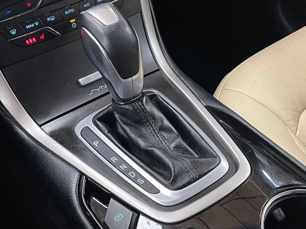 Used 2015 Ford Edge SEL w/ Equipment Group 201A image 32