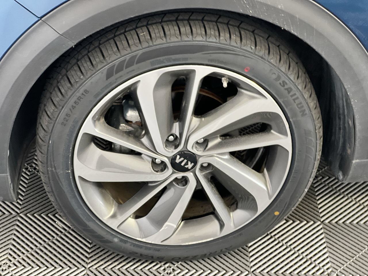 Used 2019 Kia Niro Touring FWD image 7