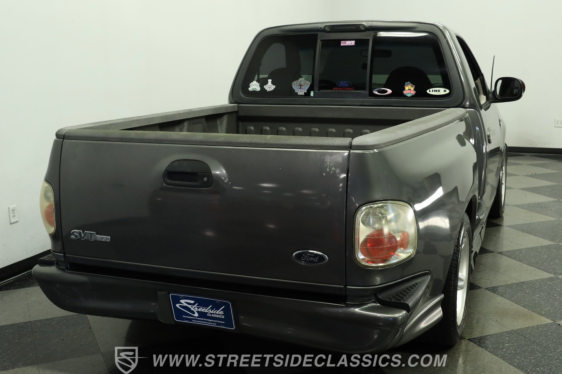 Used 2003 Ford F150 Lightning RWD image 10