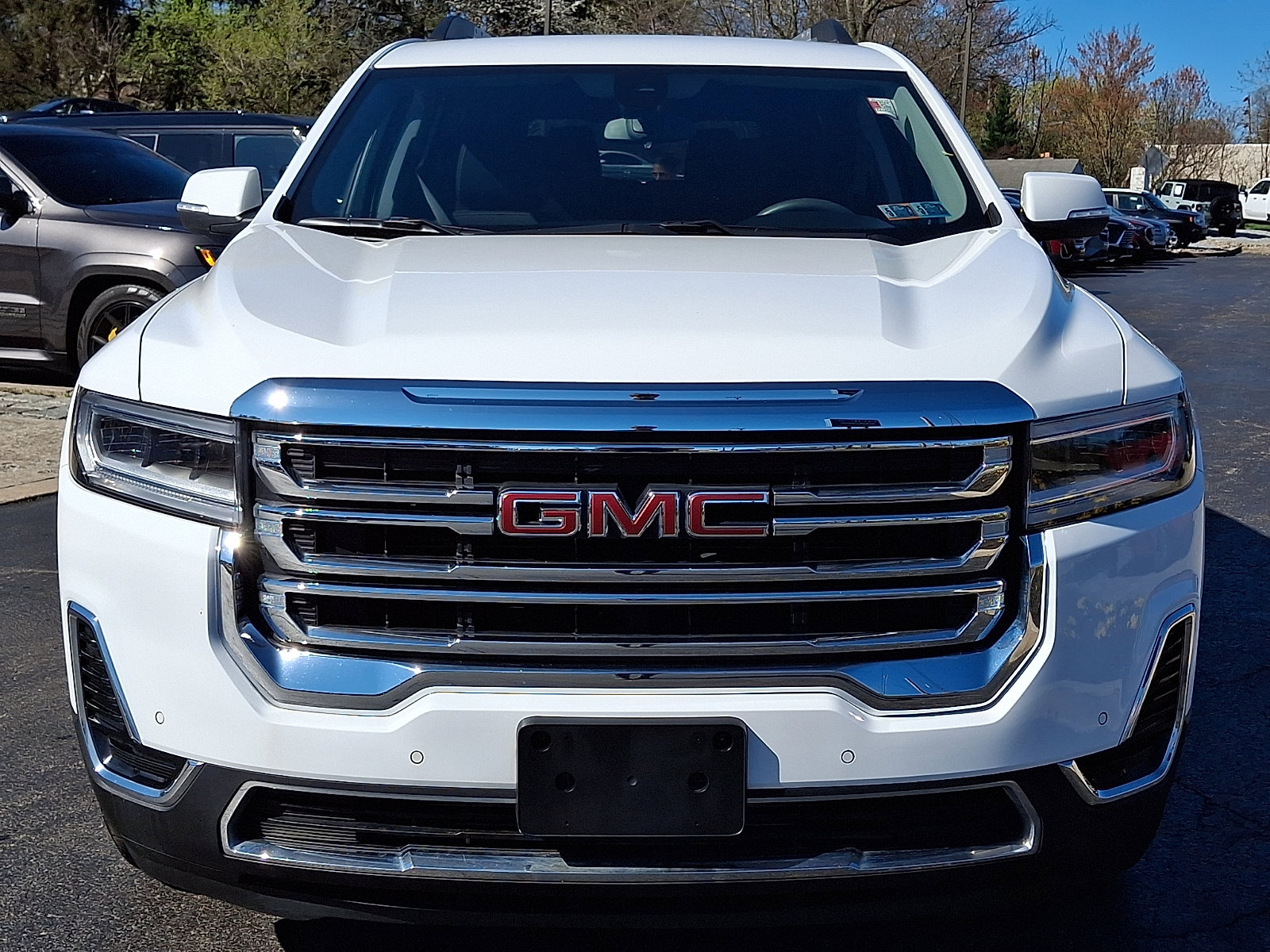 Used 2023 GMC Acadia SLE w/ Driver Convenience Package AWD/4WD image 2