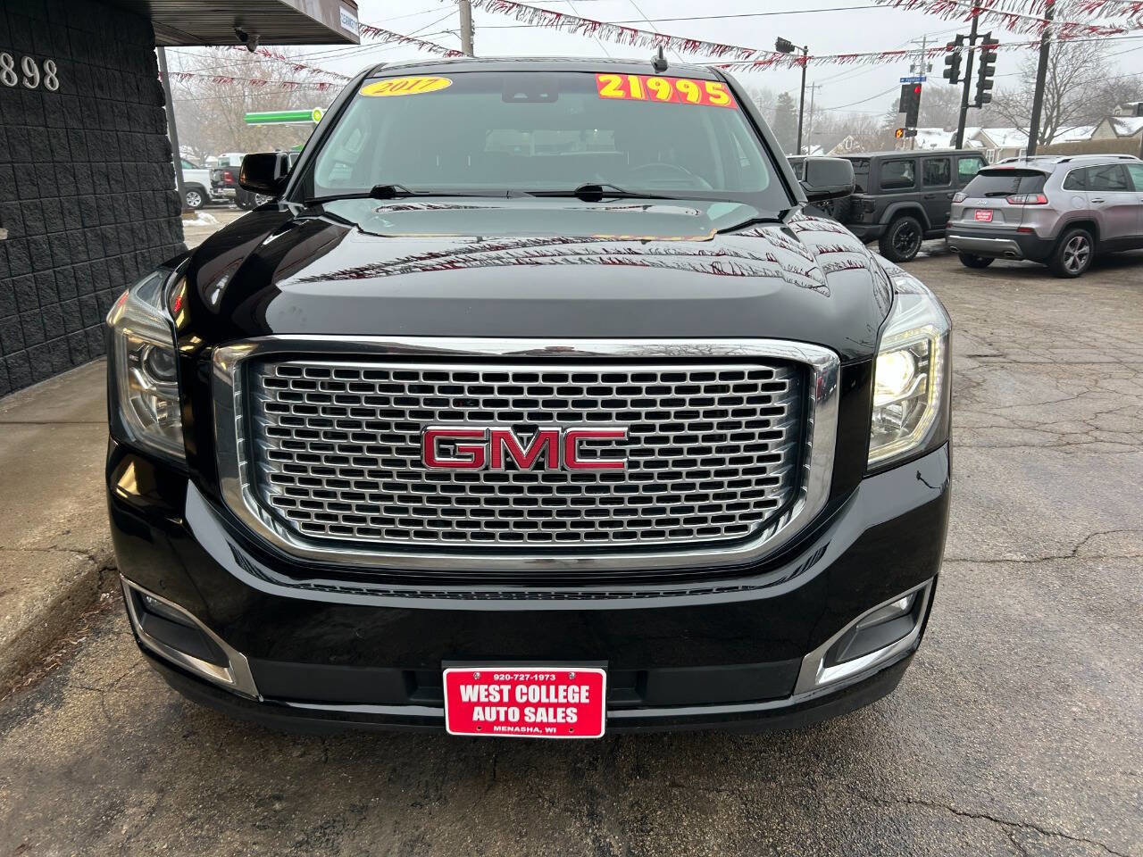 Used 2017 GMC Yukon XL Denali w/ Open Road Package image 8