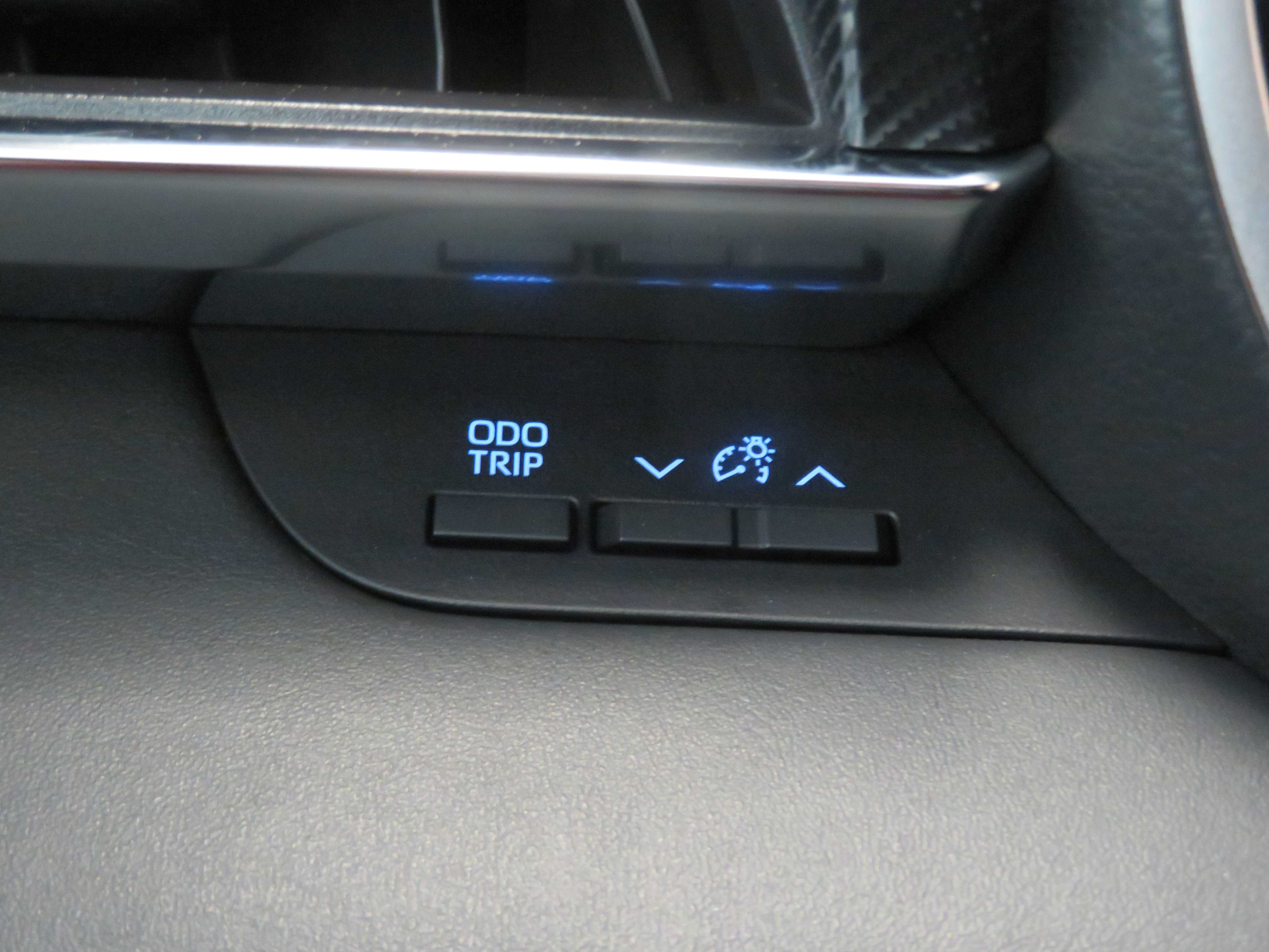 Used 2021 Toyota Highlander XSE AWD/4WD image 39