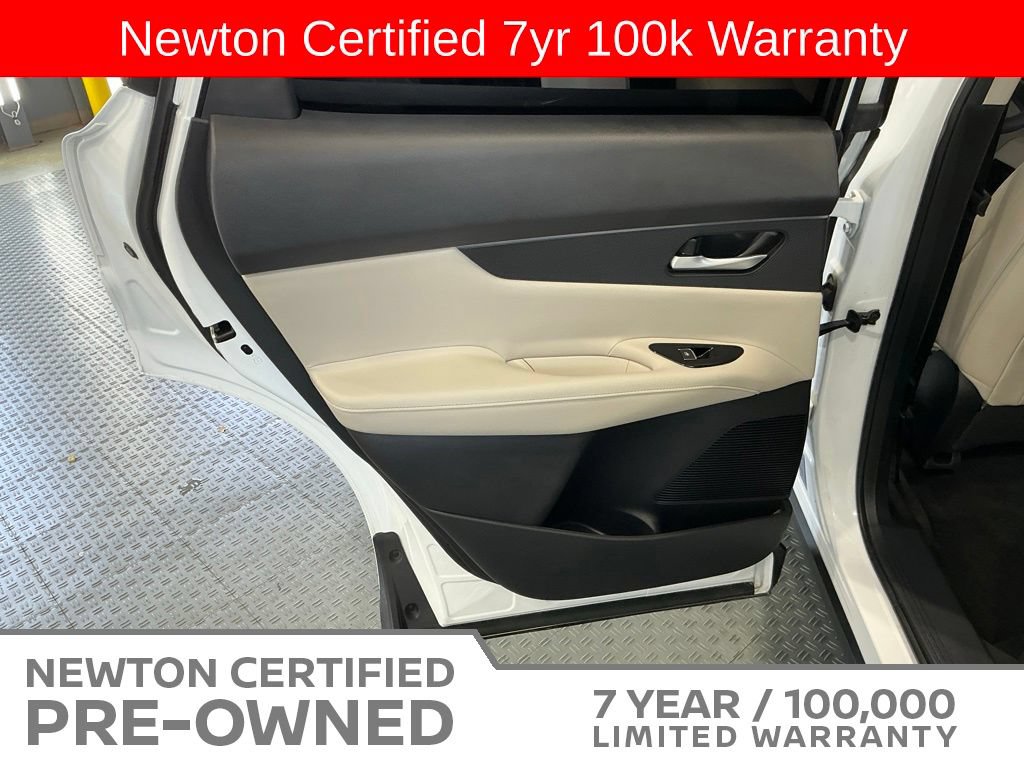 Used 2025 Nissan Murano SV AWD/4WD image 39