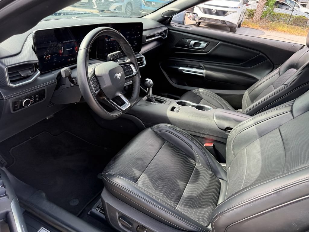 Used 2025 Ford Mustang GT Premium RWD image 12