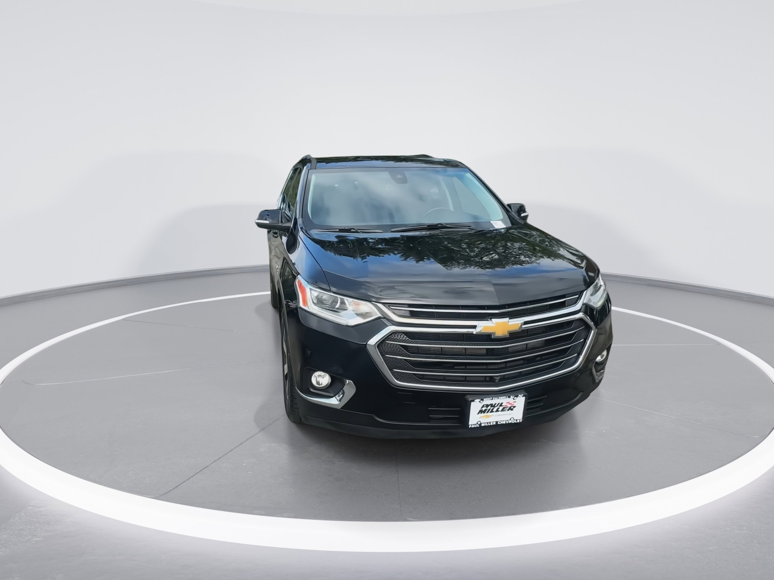 Used 2021 Chevrolet Traverse LT w/ LT Premium Package image 3