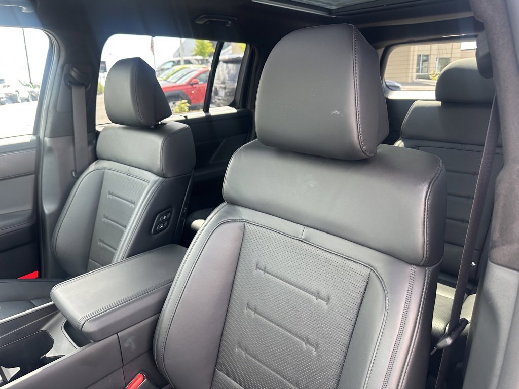 Used 2024 Hyundai Santa Fe Calligraphy image 12