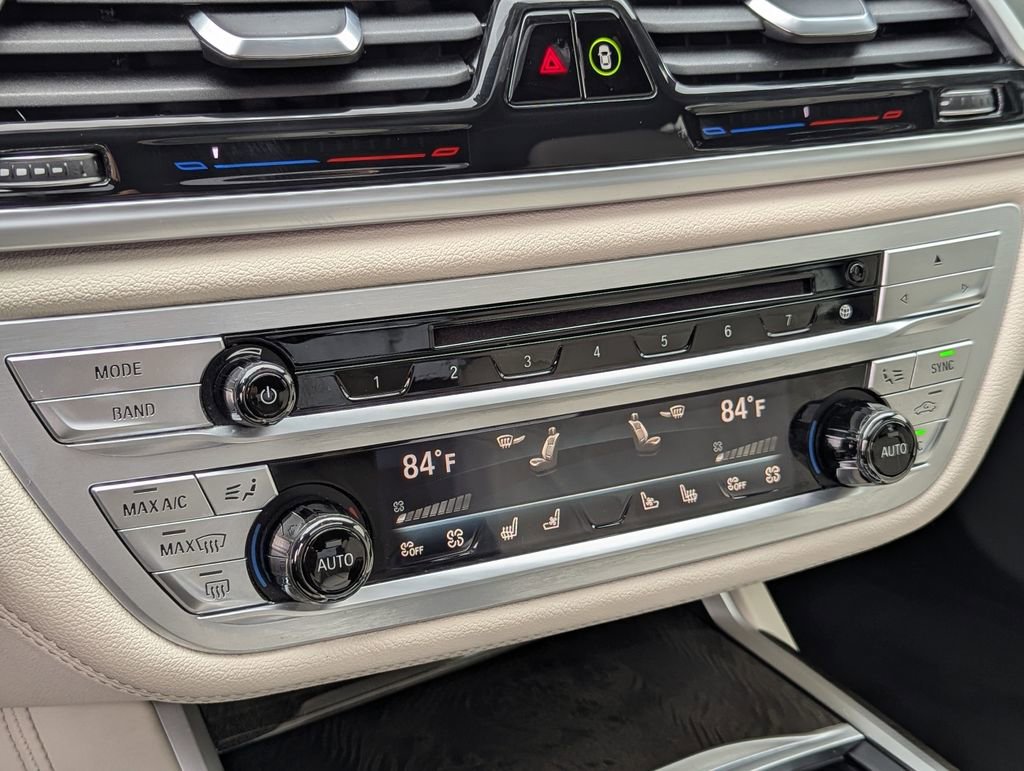 Used 2019 BMW 740i w/ Executive Package RWD image 21