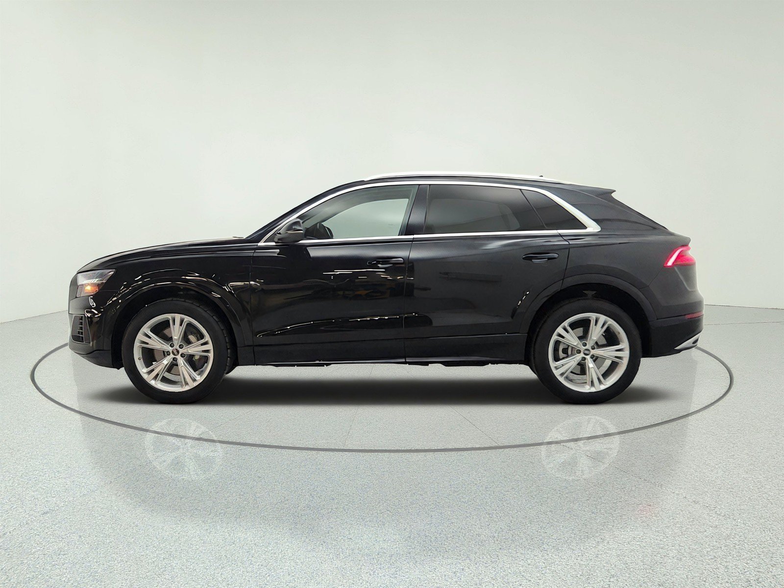 Used 2023 Audi Q8 Premium w/ Convenience Package AWD/4WD image 8