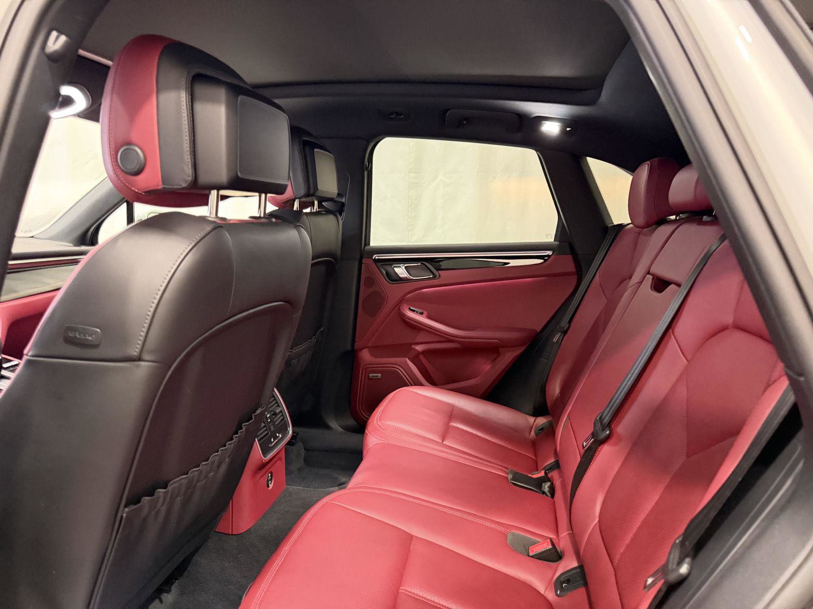 Certified 2023 Porsche Macan S image 24