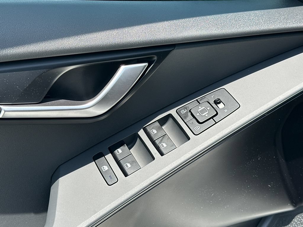 New 2026 Kia Niro LX FWD image 15