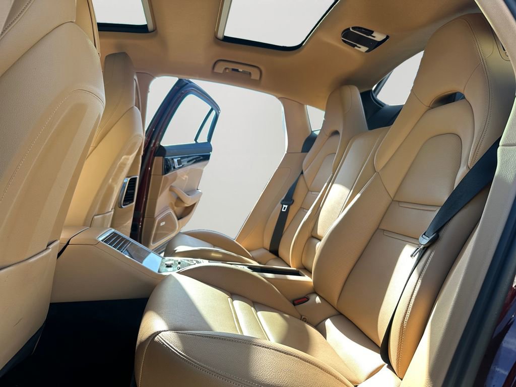 Used 2021 Porsche Panamera 4 image 24