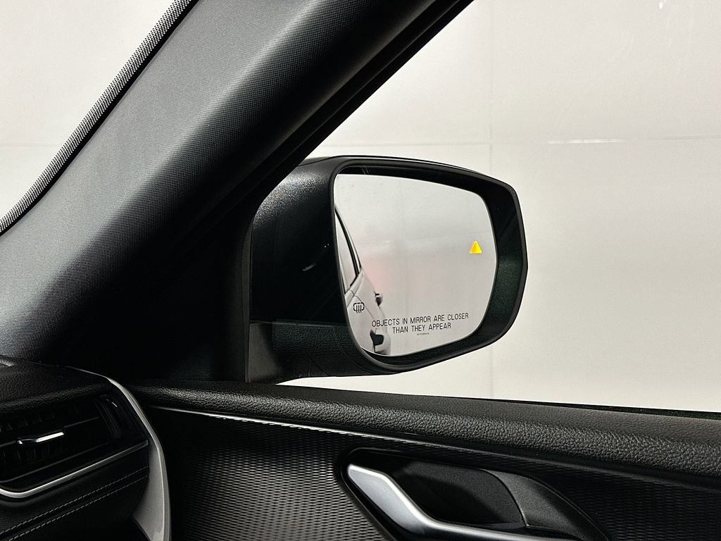 Used 2025 Jeep Grand Cherokee L Laredo w/ Luxury Tech Group I image 28