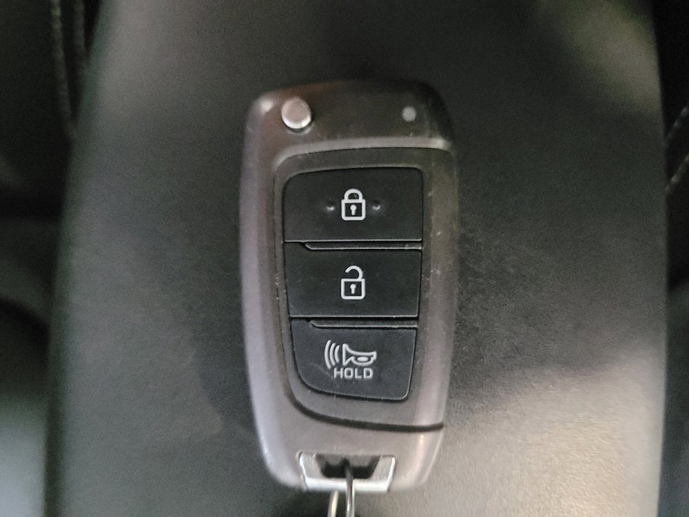 Used 2020 Hyundai Venue SEL FWD image 32