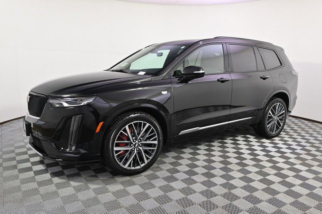 Certified 2025 Cadillac XT6 Sport w/ Technology Package image 2