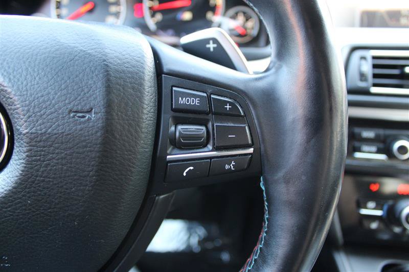 Used 2013 BMW M5 RWD image 17