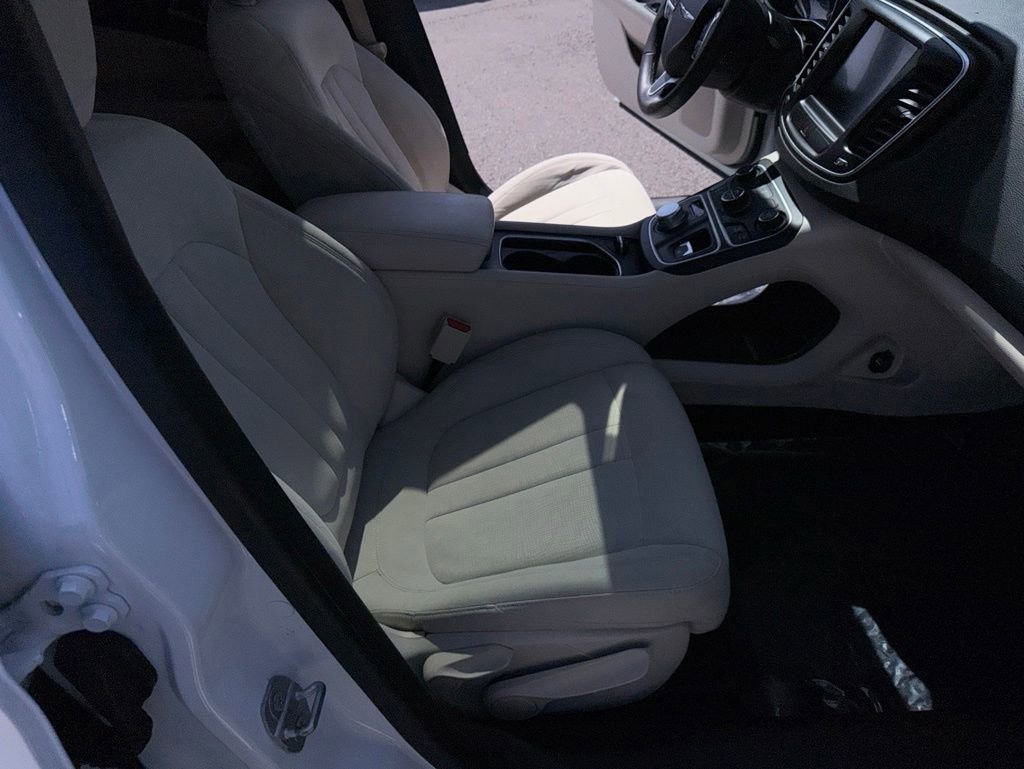Used 2015 Chrysler 200 Limited w/ Convenience Group FWD image 38