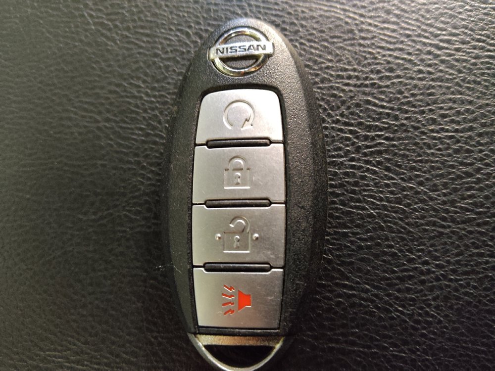 Used 2018 Nissan Pathfinder SV AWD/4WD image 32
